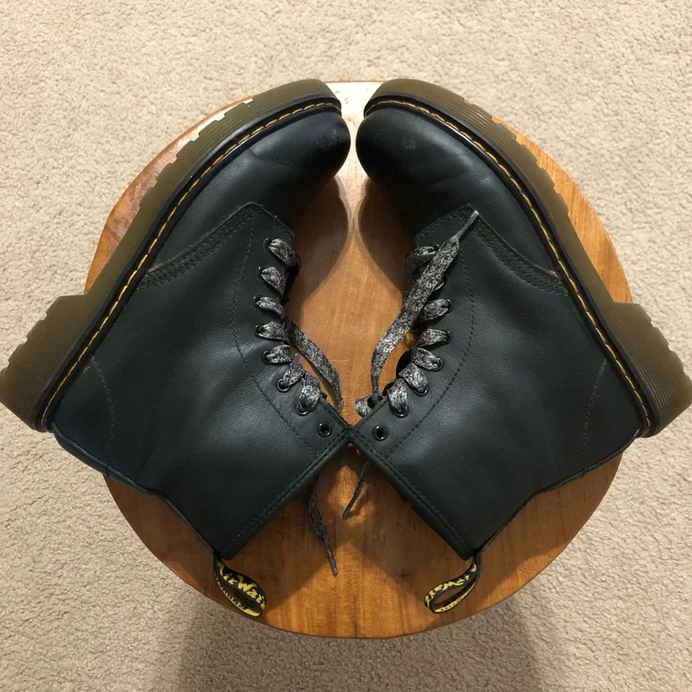 DR. MARTENS Kids Black Leather Ankle Boots • Sz 4 Unisex